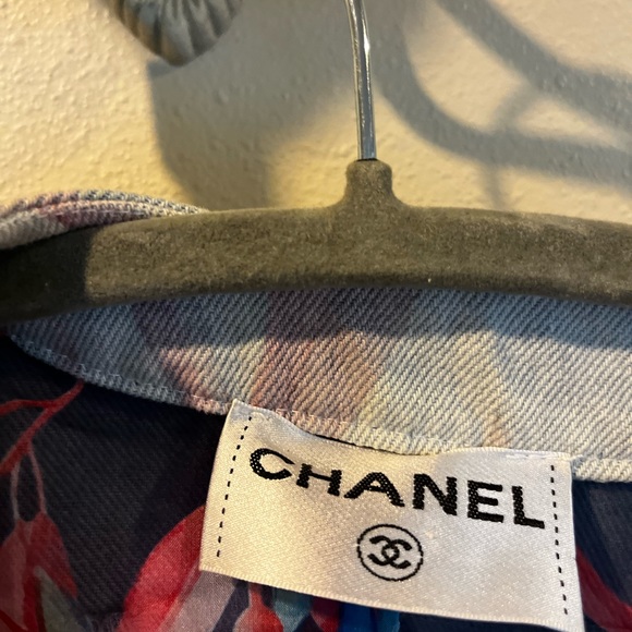 Chanel jacket - Picture 3 of 6